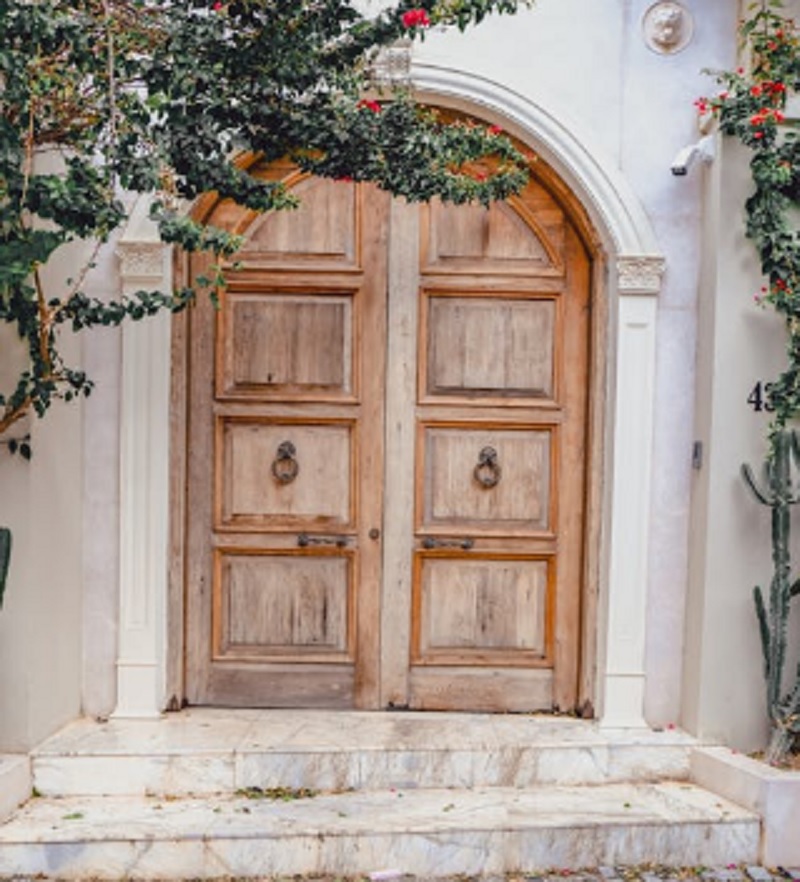 Konsep Rumah Mediternia Tampil Klasik, namun Terlihat Mewah