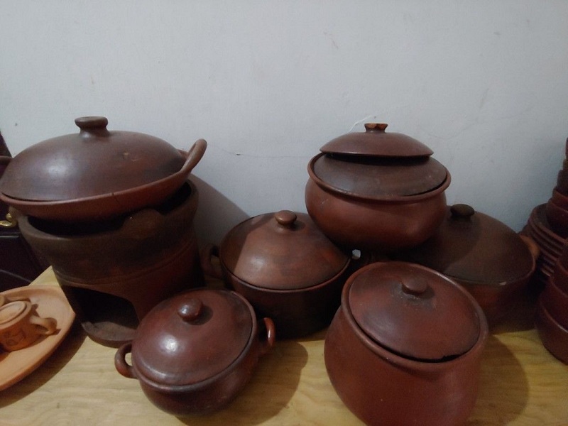 Perabot dari Tanah Liat, Perlengkapan Rumah Tangga dengan Sentuhan Tradisional